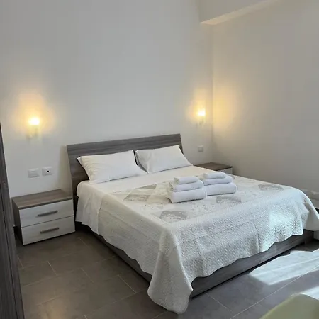 La Casetta Di Maria Apartment *